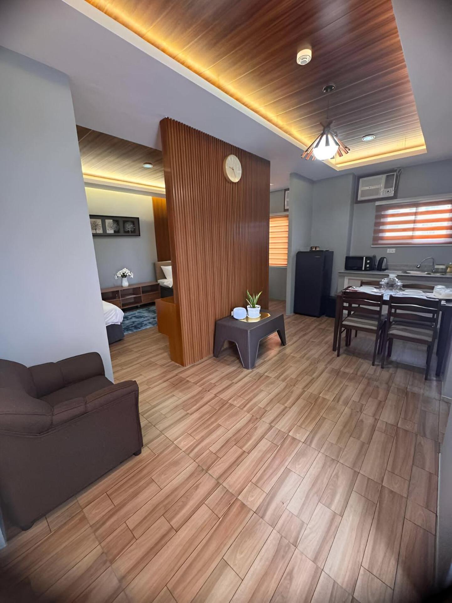 Casa Alberto Of Calapan Town Center Exterior foto